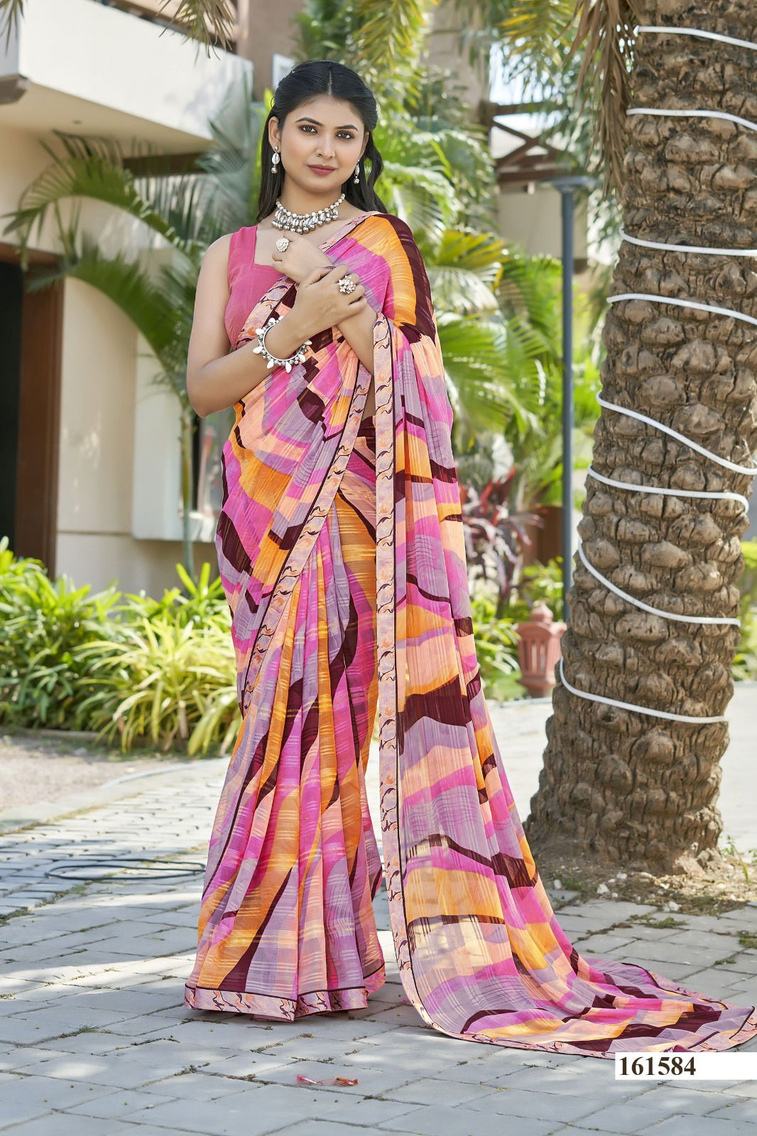 Vilochana 2 By Vallabhi Georgette Abstract Printed Saree Suppliers In Mumbai